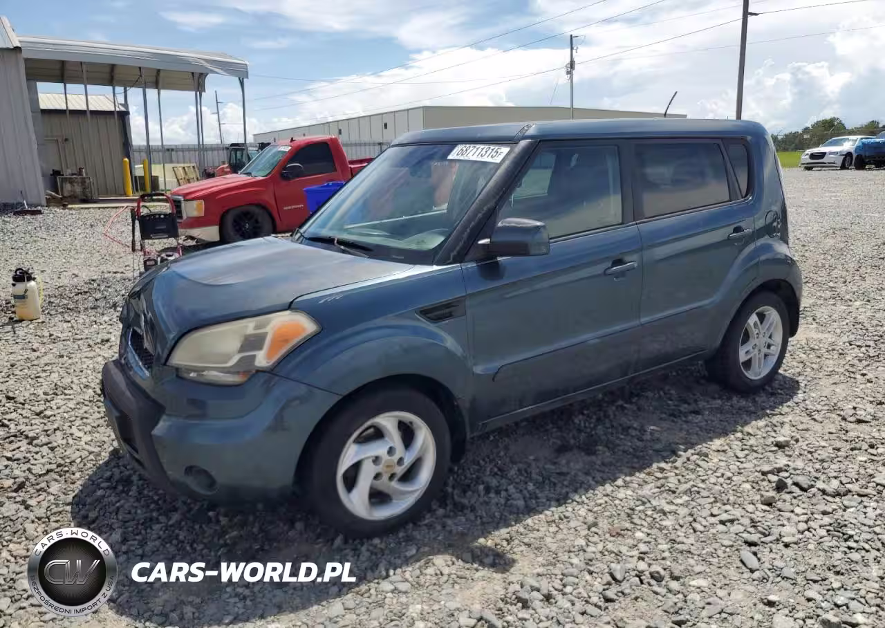 2011 Kia Soul +