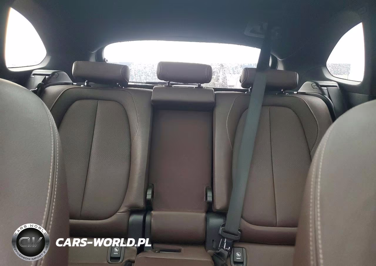 2016 BMW X1 xDrive28I VIN:WBXHT3C38G5E48216 - 10