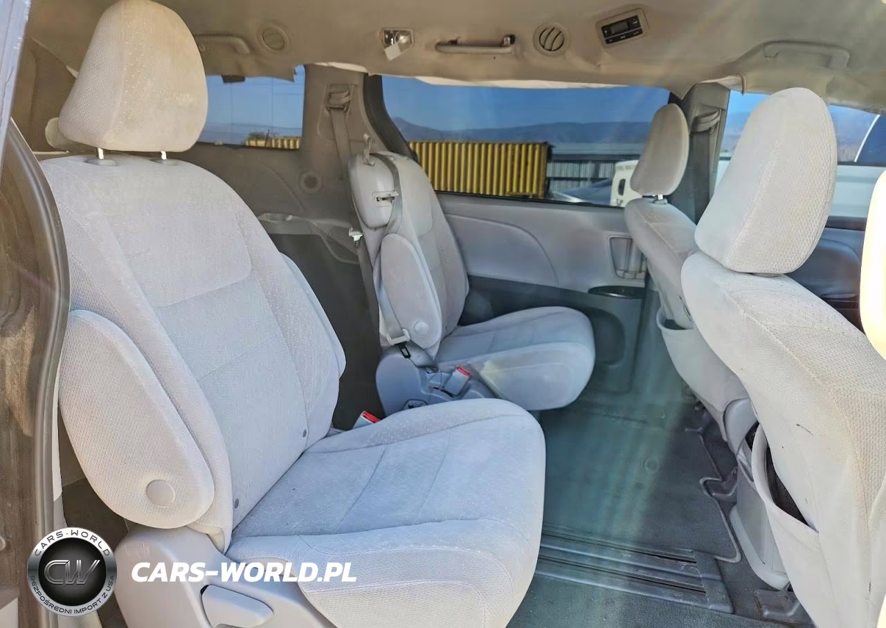 2020 Toyota Sienna Le VIN:5TDKZ3DC5LS045361 - 11