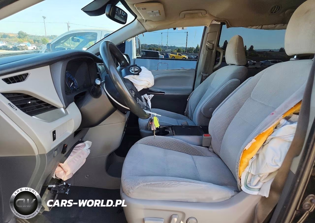 2020 Toyota Sienna Le VIN:5TDKZ3DC5LS045361 - 7