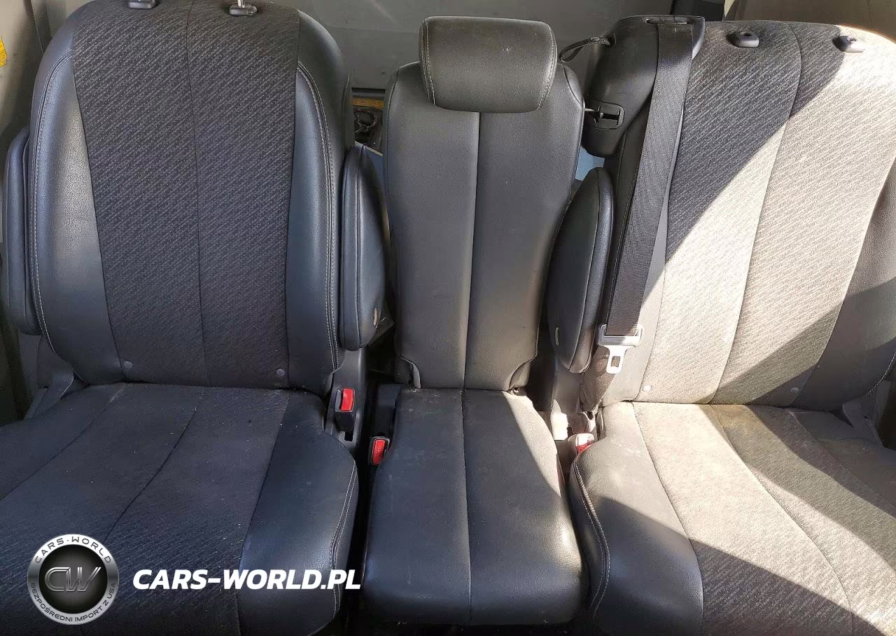 2014 Toyota Sienna Sport VIN:5TDXK3DC4ES412280 - 10