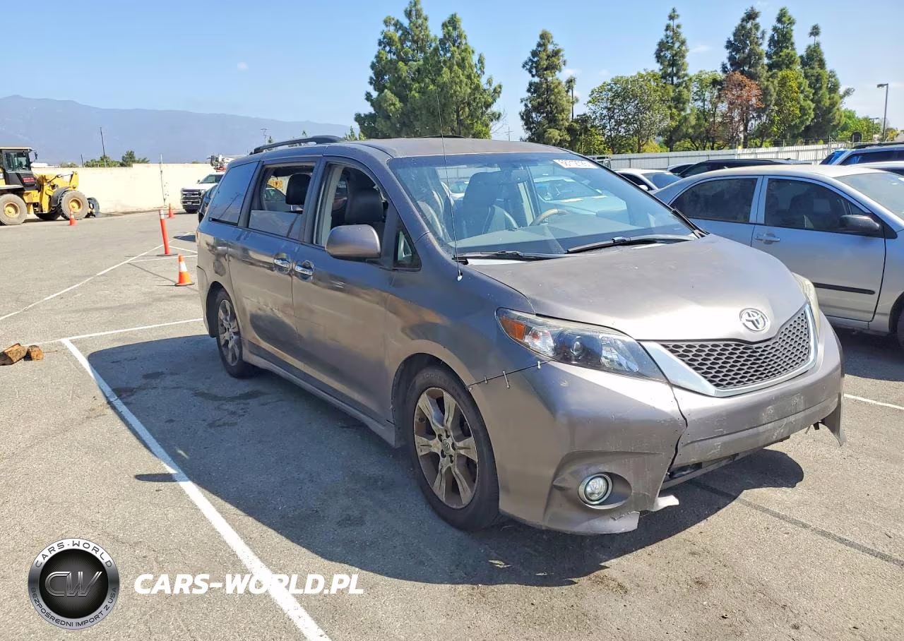 2014 Toyota Sienna Sport VIN:5TDXK3DC4ES412280 - 4