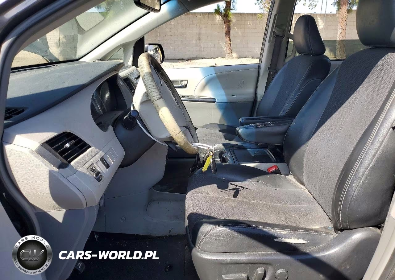 2014 Toyota Sienna Sport VIN:5TDXK3DC4ES412280 - 7