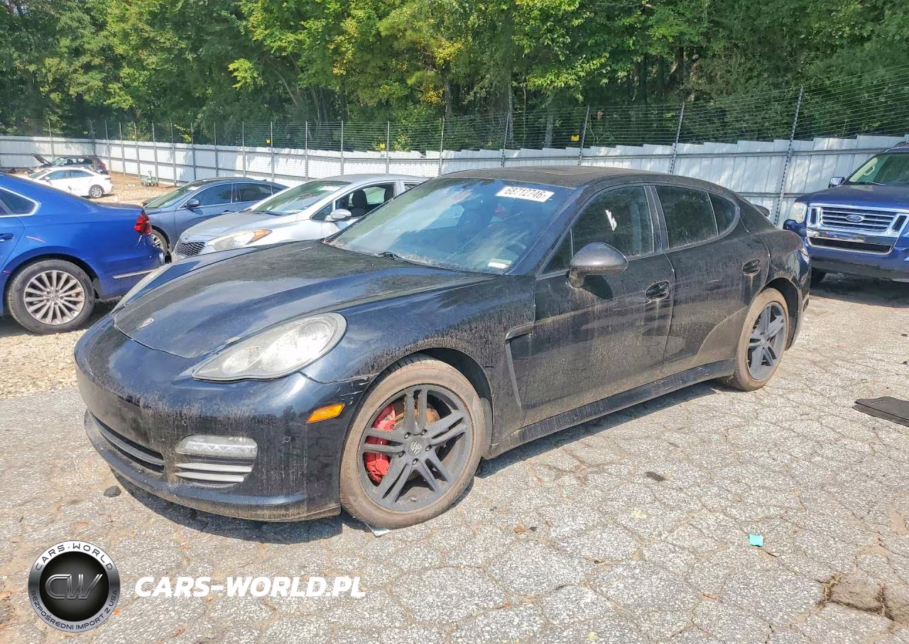 2011 Porsche Panamera 2