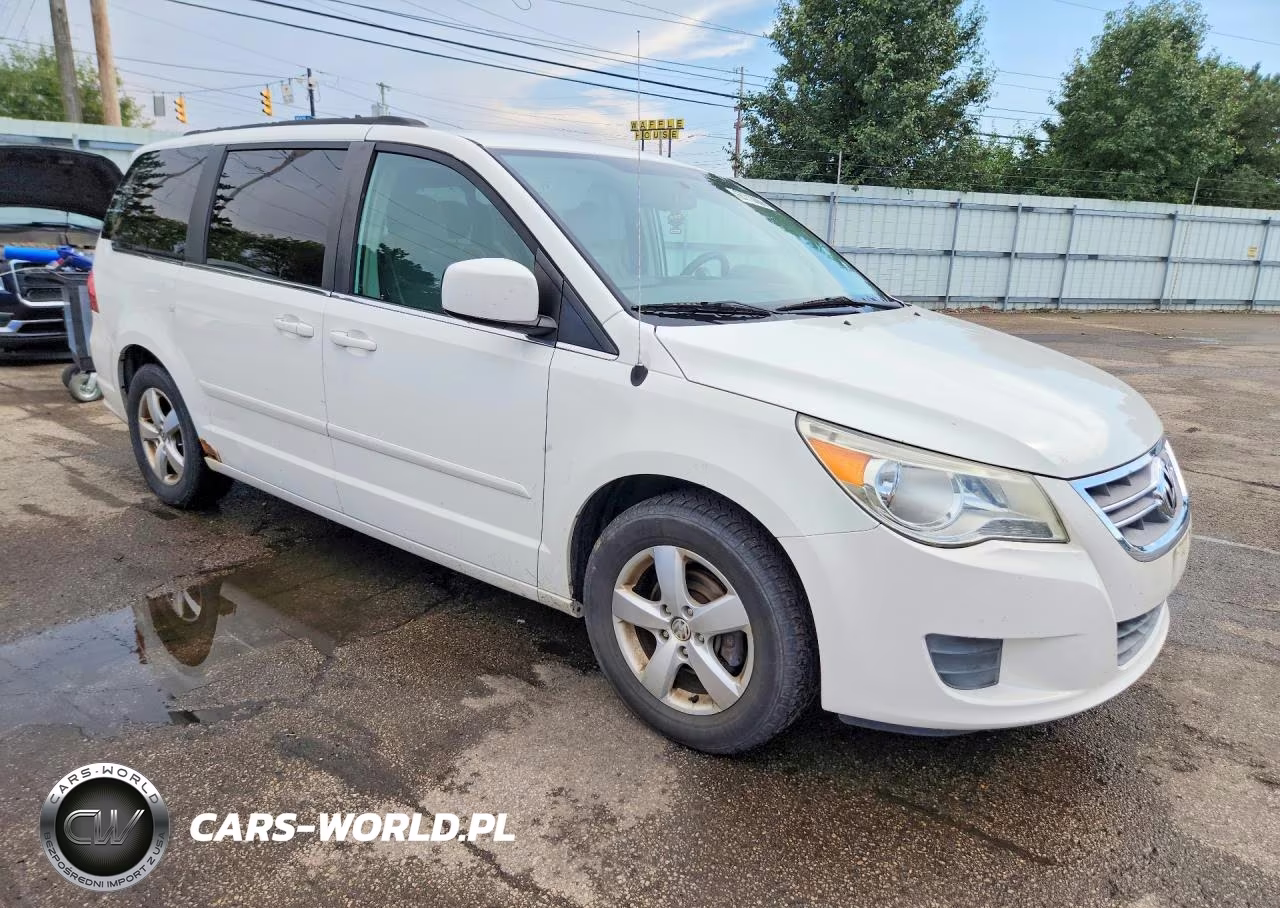 2011 Volkswagen Routan Se VIN:2V4RW3DG5BR636488 - 4