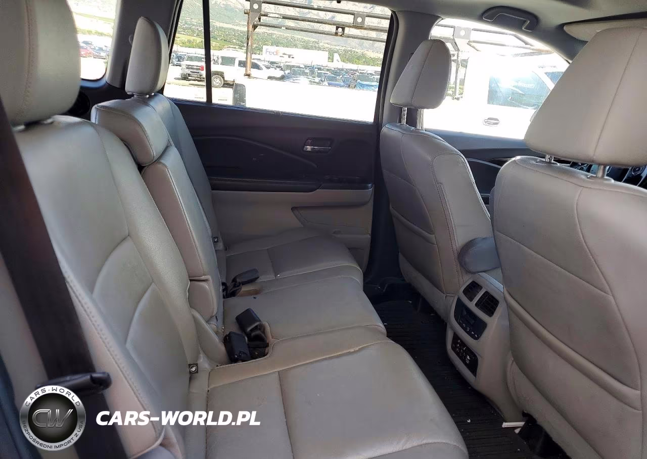 2016 Honda Pilot Touring VIN:5FNYF6H9XGB037656 - 11