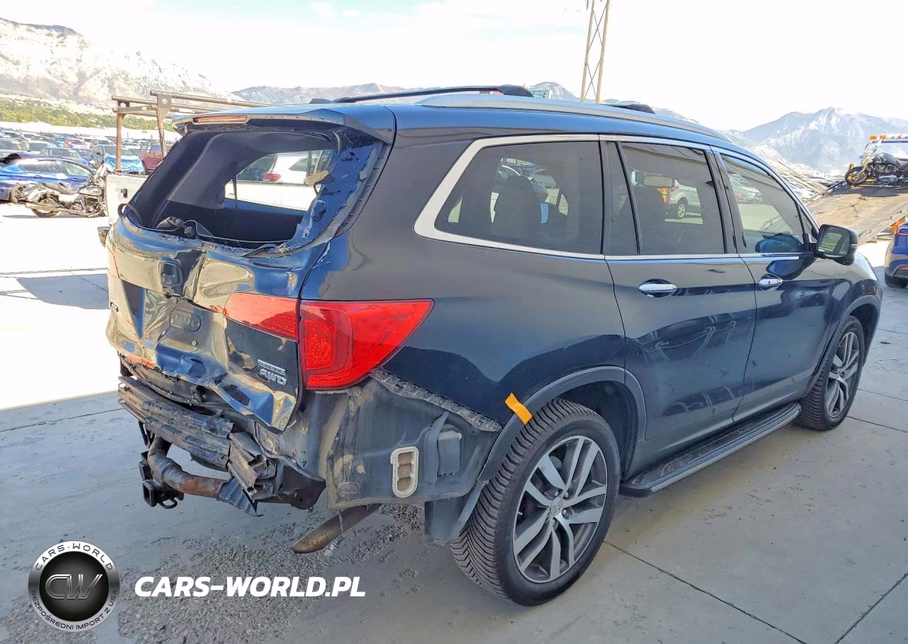 2016 Honda Pilot Touring VIN:5FNYF6H9XGB037656 - 3