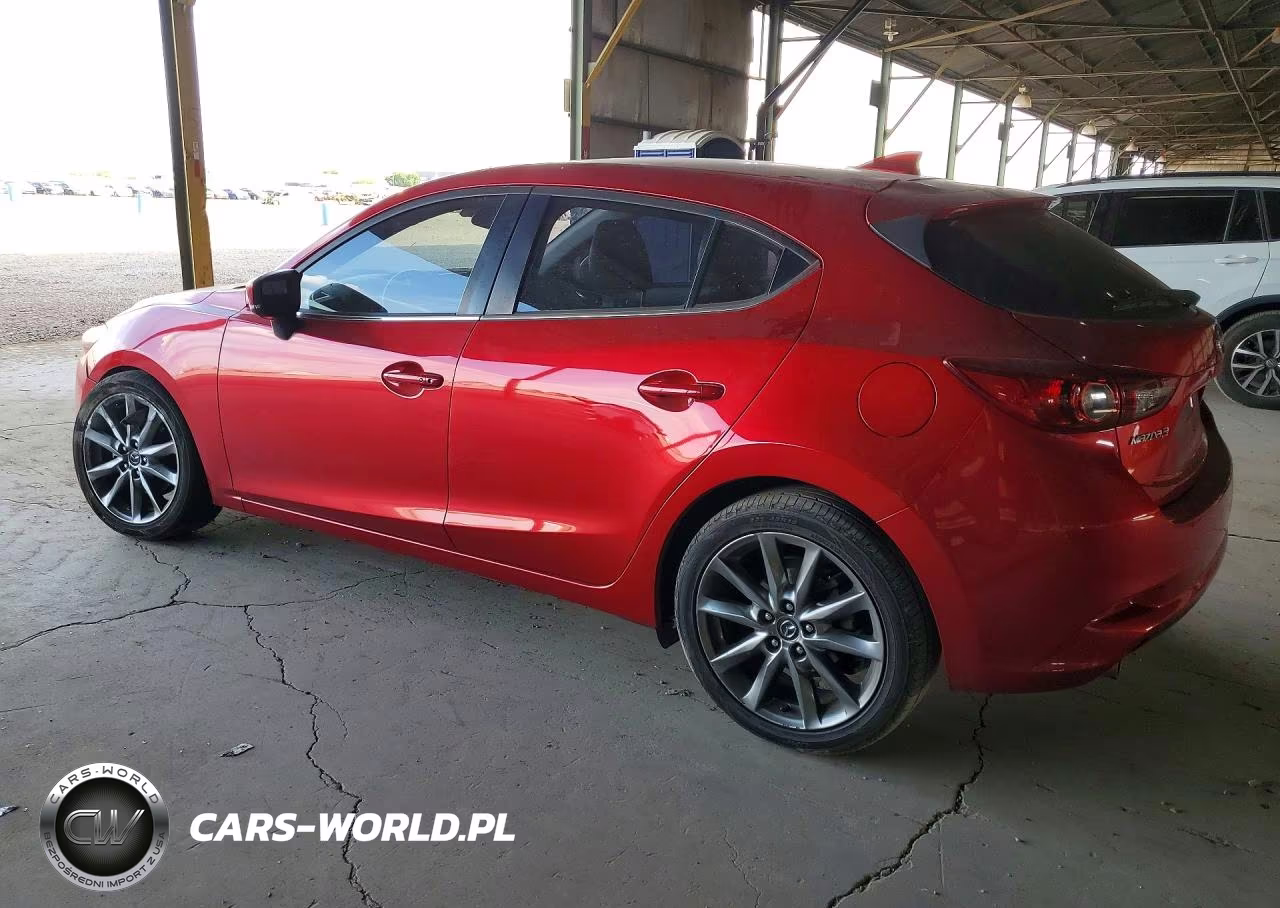 2018 Mazda 3 Touring VIN:3MZBN1L38JM256565 - 2