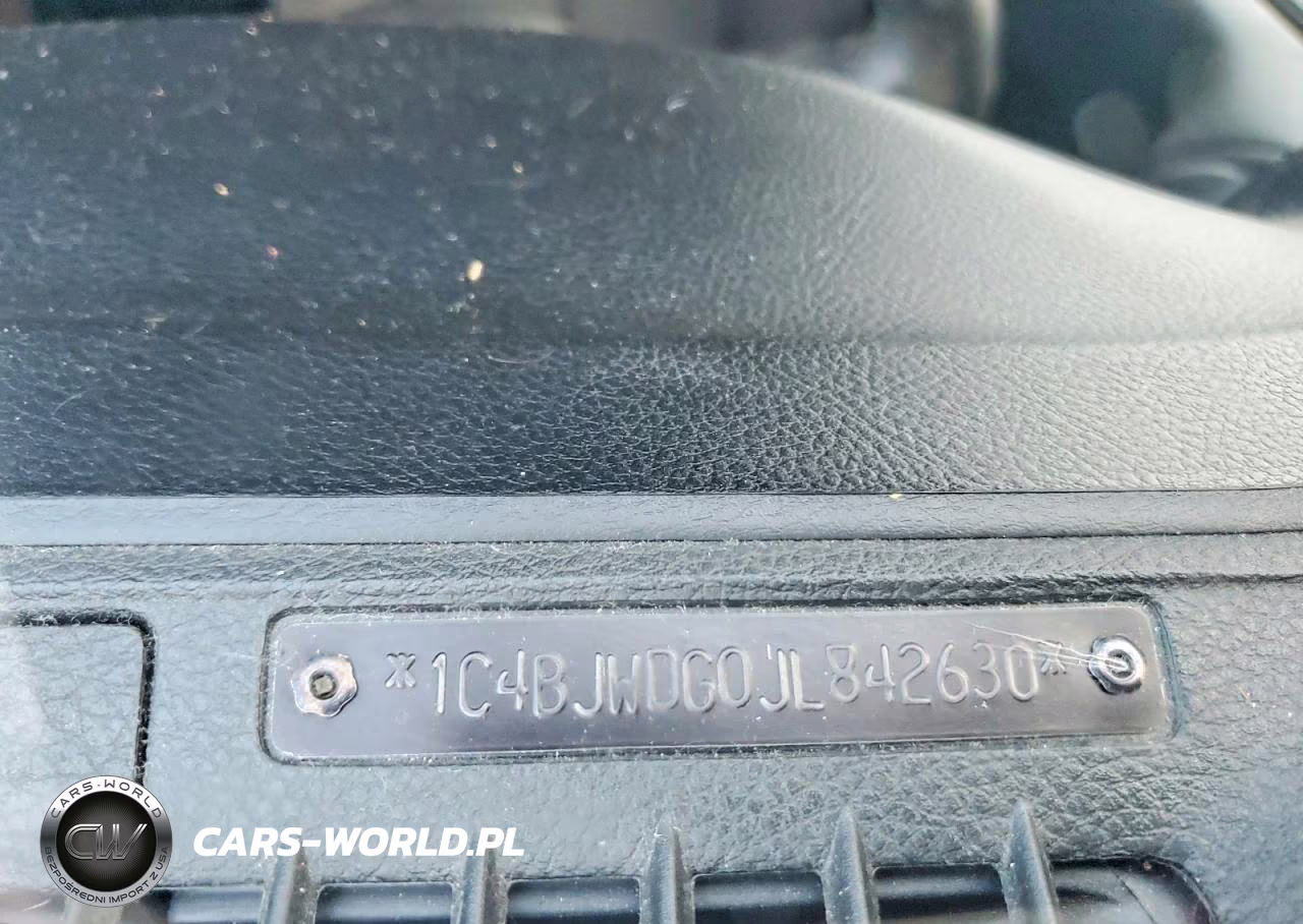 2018 Jeep Wrangler Unlimited Sport VIN:1C4BJWDG0JL842630 - 13