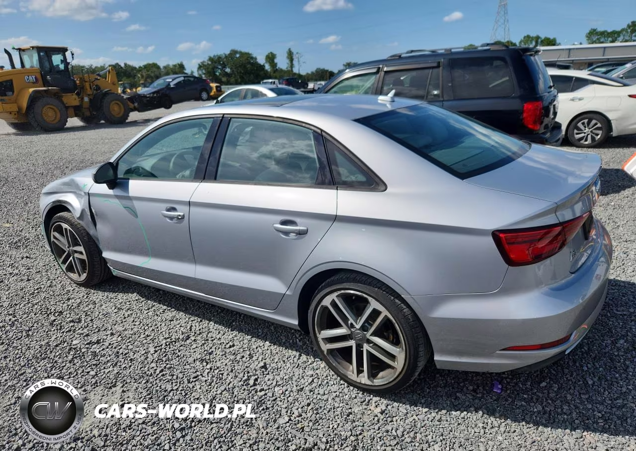 2017 Audi A3 Premium VIN:WAUAUGFF1H1067447 - 2
