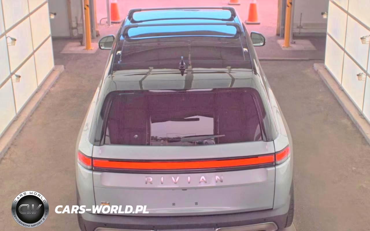2023 Rivian R1S Adventure VIN:7PDSGABA4PN019950 - 13