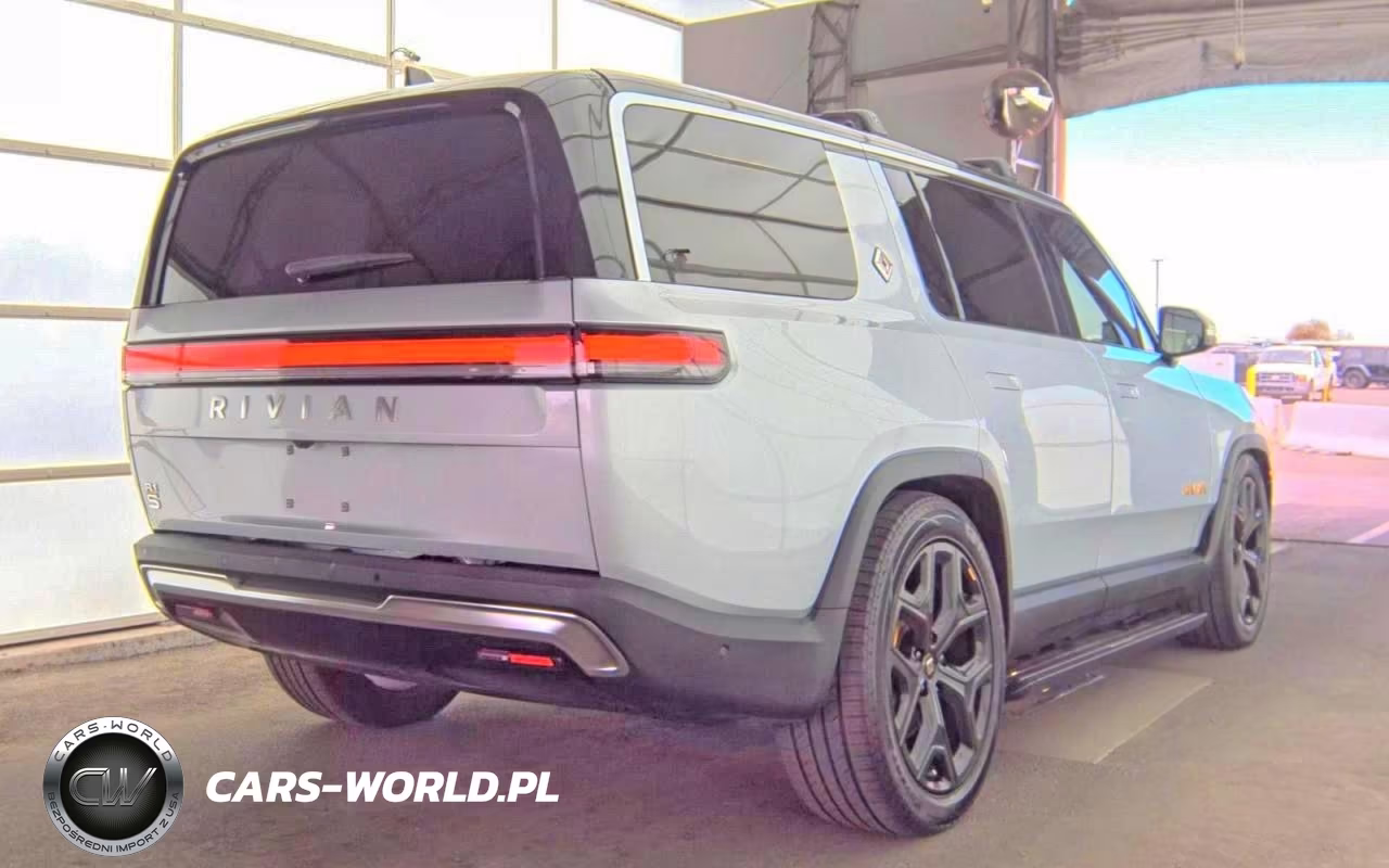 2023 Rivian R1S Adventure VIN:7PDSGABA4PN019950 - 4