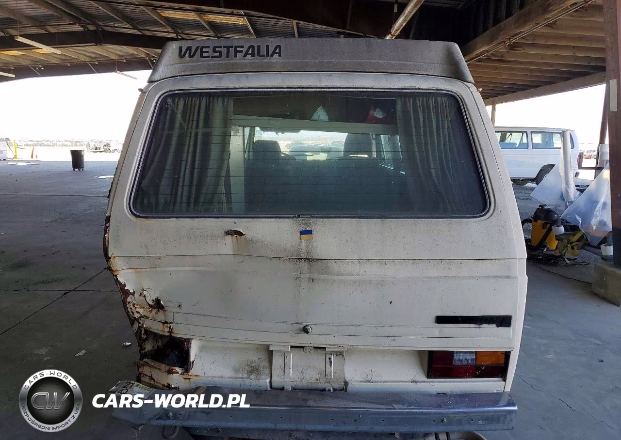 1982 Volkswagen Vanagon Campmobile VIN:WV2ZA0250CH048666 - 10