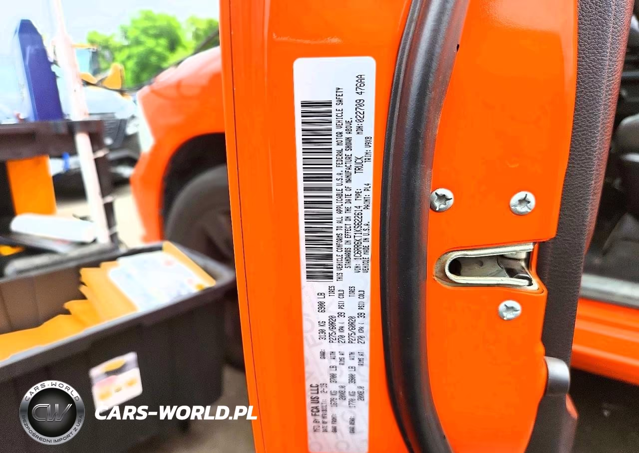 2019 Ram 1500 Classic Tradesman VIN:1C6RR6KT1KS622614 - 12