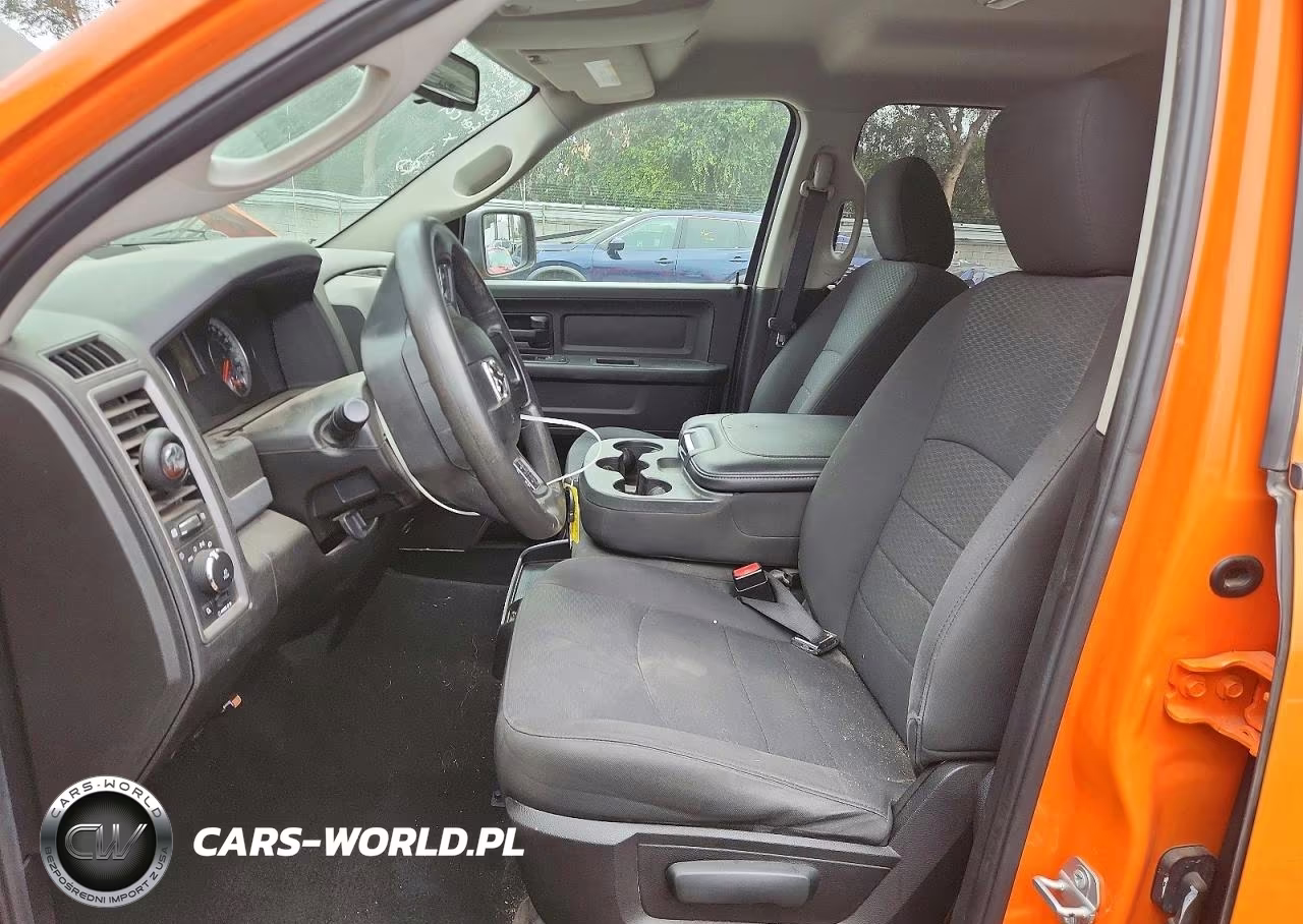 2019 Ram 1500 Classic Tradesman VIN:1C6RR6KT1KS622614 - 7
