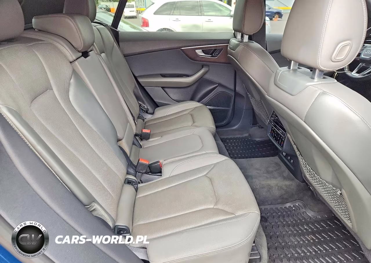2019 Audi Q8 Premium Plus S-Line VIN:WA1EVAF16KD012639 - 10