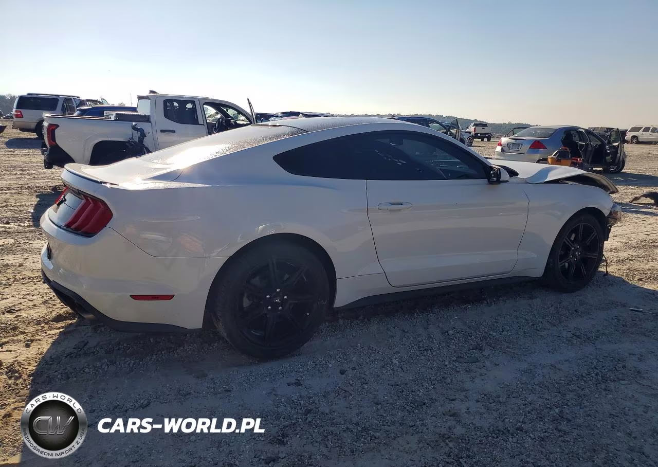 2018 Ford Mustang VIN:1FA6P8TH8J5158814 - 3