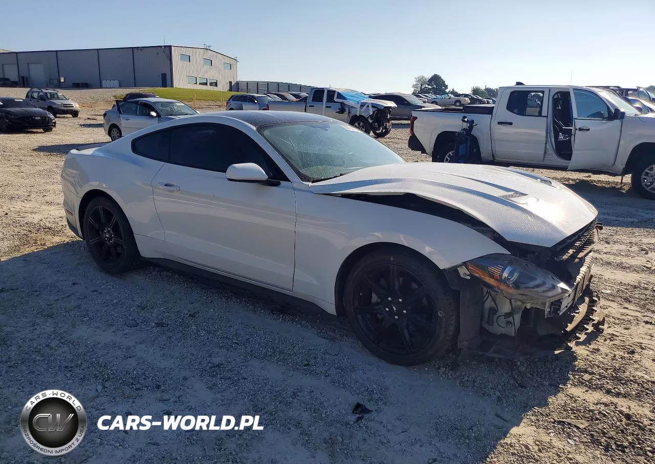 2018 Ford Mustang VIN:1FA6P8TH8J5158814 - 4