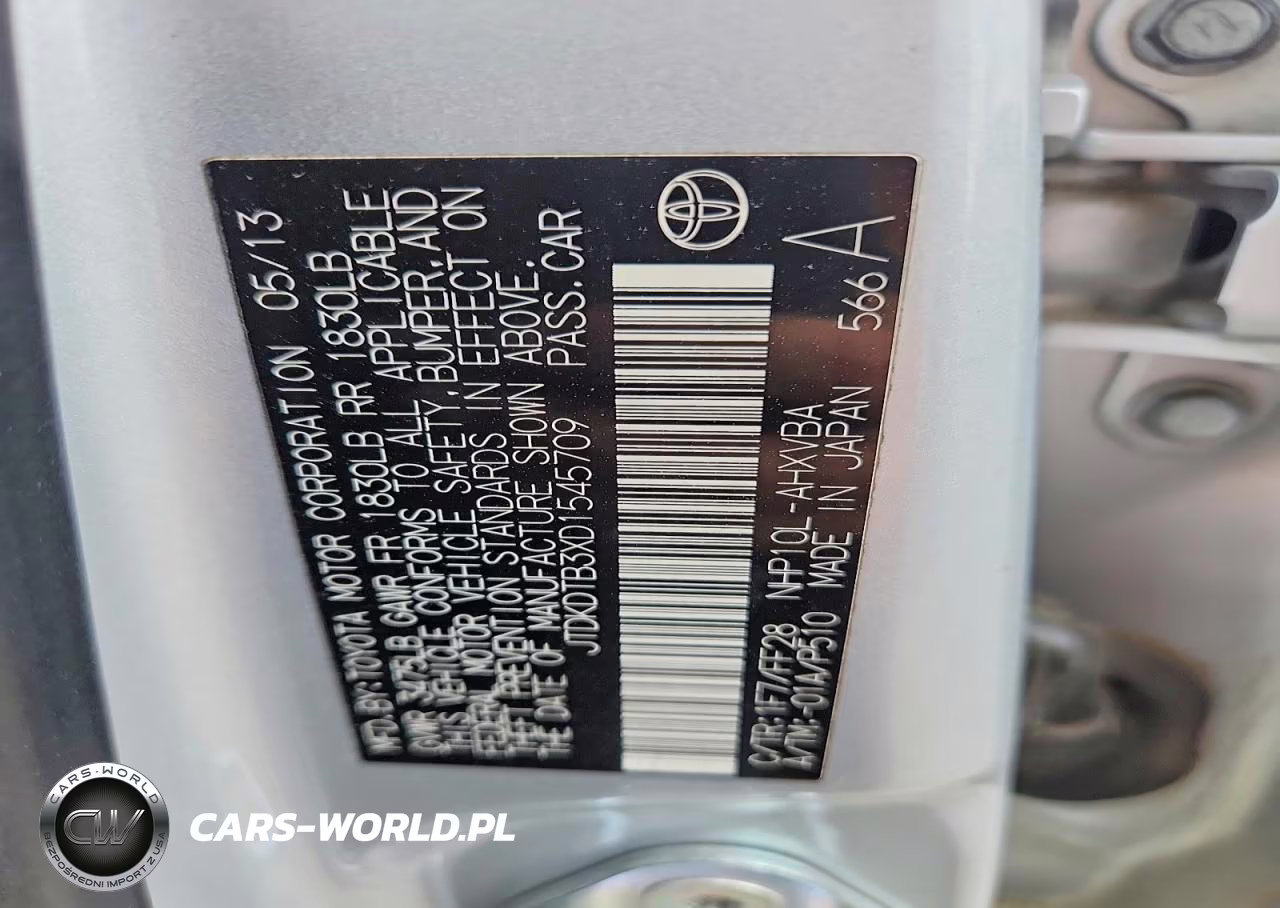 2013 Toyota Prius C Two VIN:JTDKDTB3XD1545709 - 12