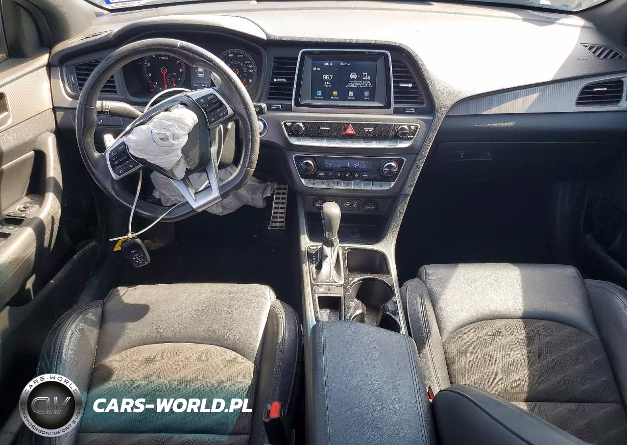 2019 Hyundai Sonata Sport VIN:5NPE34AF2KH816513 - 8