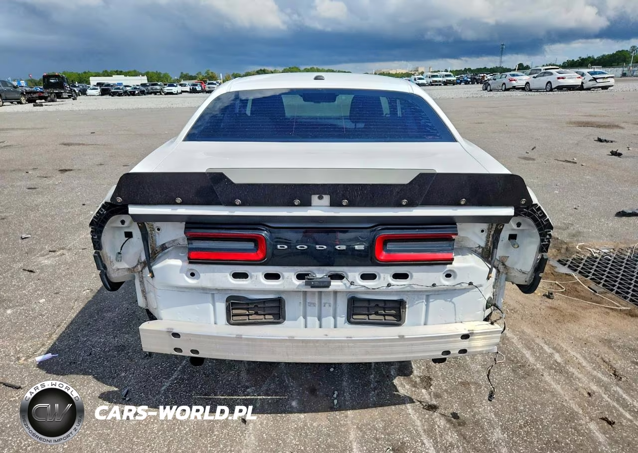 2018 Dodge Challenger Sxt VIN:2C3CDZAG0JH260322 - 6