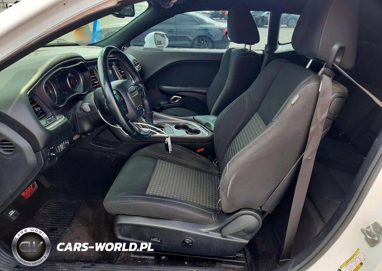 2018 Dodge Challenger Sxt VIN:2C3CDZAG0JH260322 - 7
