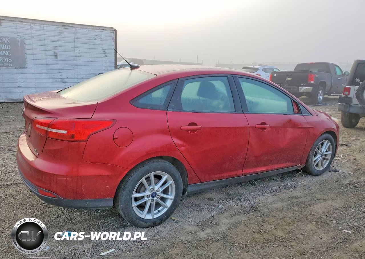 2016 Ford Focus Se VIN:1FADP3F26GL351663 - 3