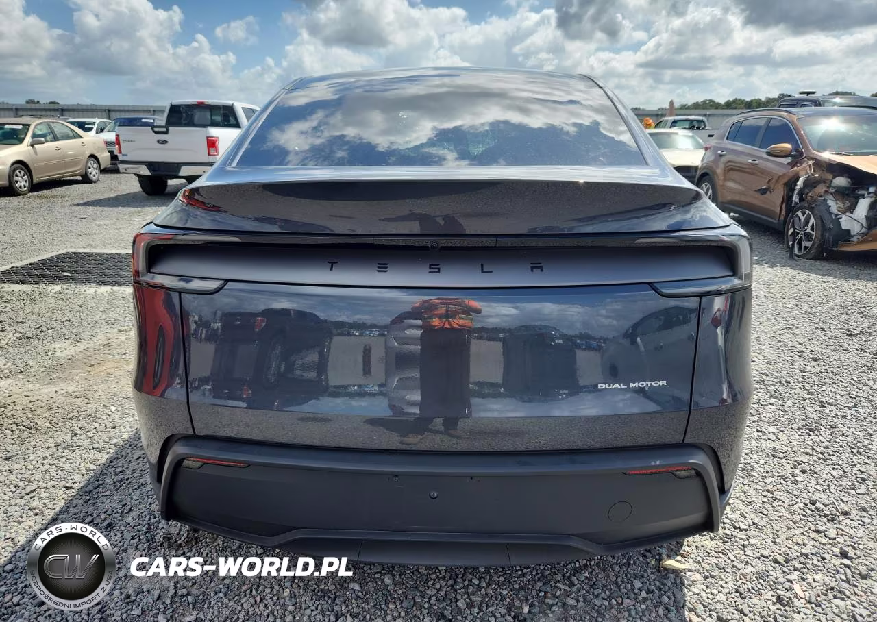 2026 Tesla Model Y VIN:7SAYGDEE7TA438238 - 6
