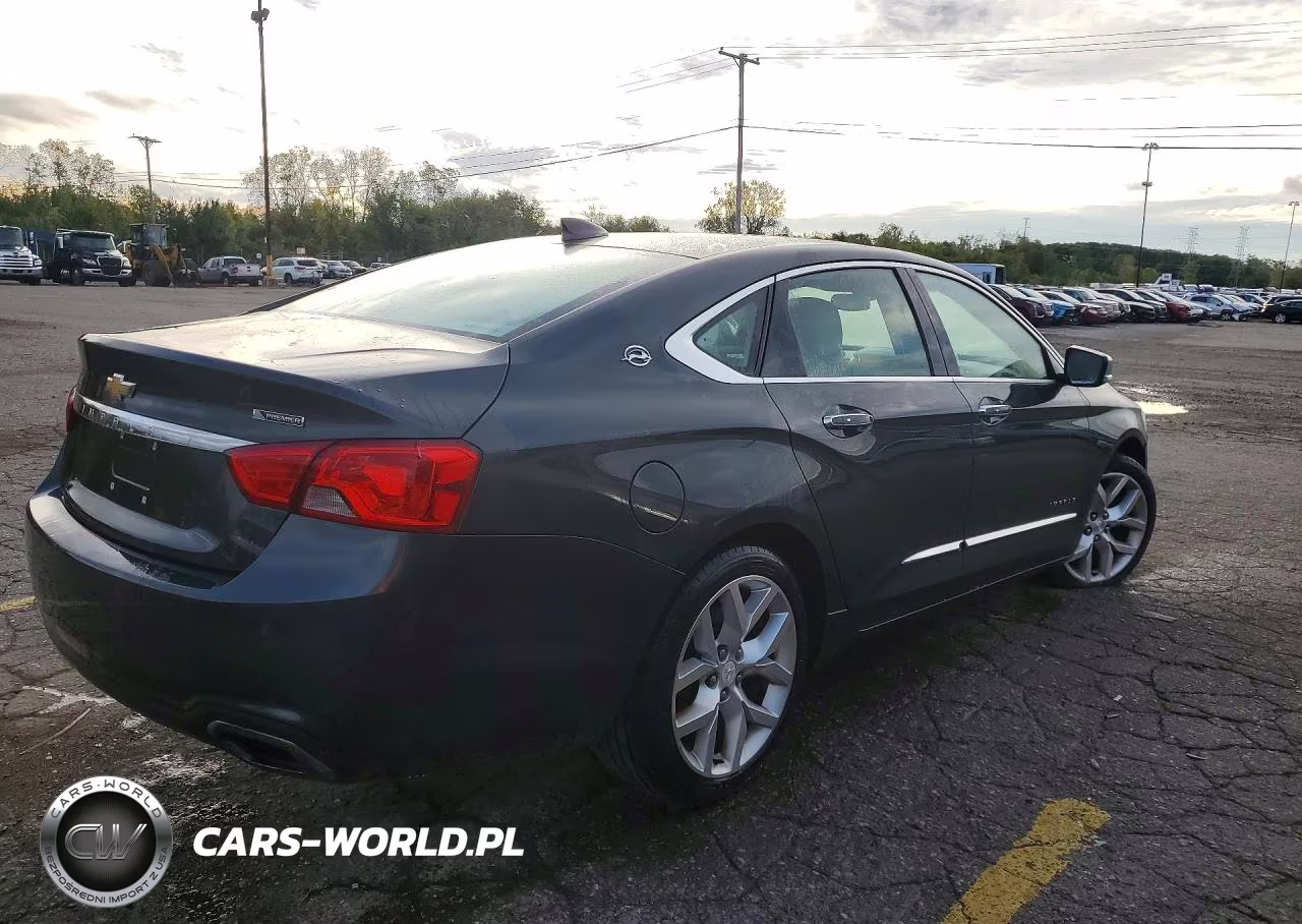 2018 Chevrolet Impala Premier VIN:2G1125S33J9136951 - 3