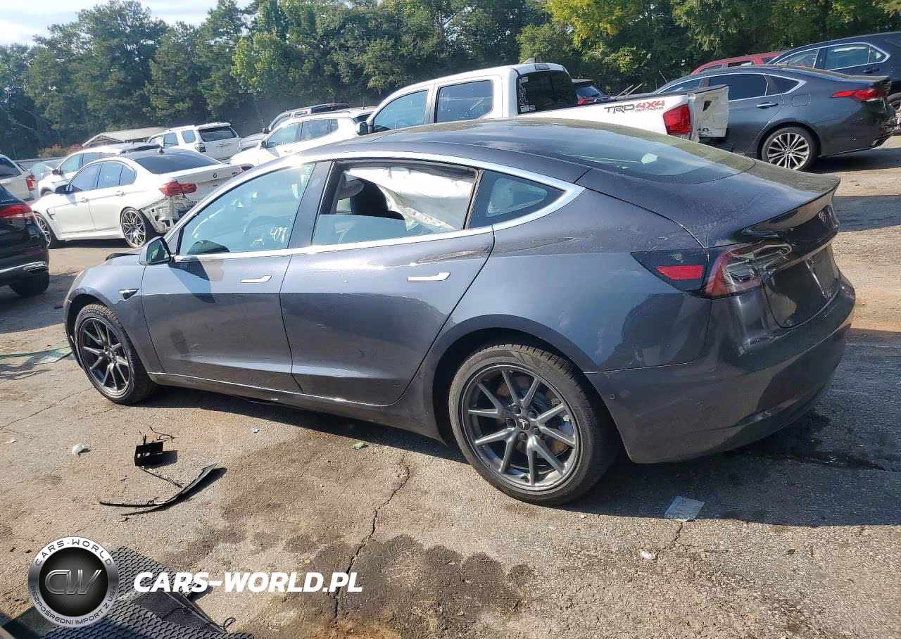 2018 Tesla Model 3 VIN:5YJ3E1EB3JF089709 - 2