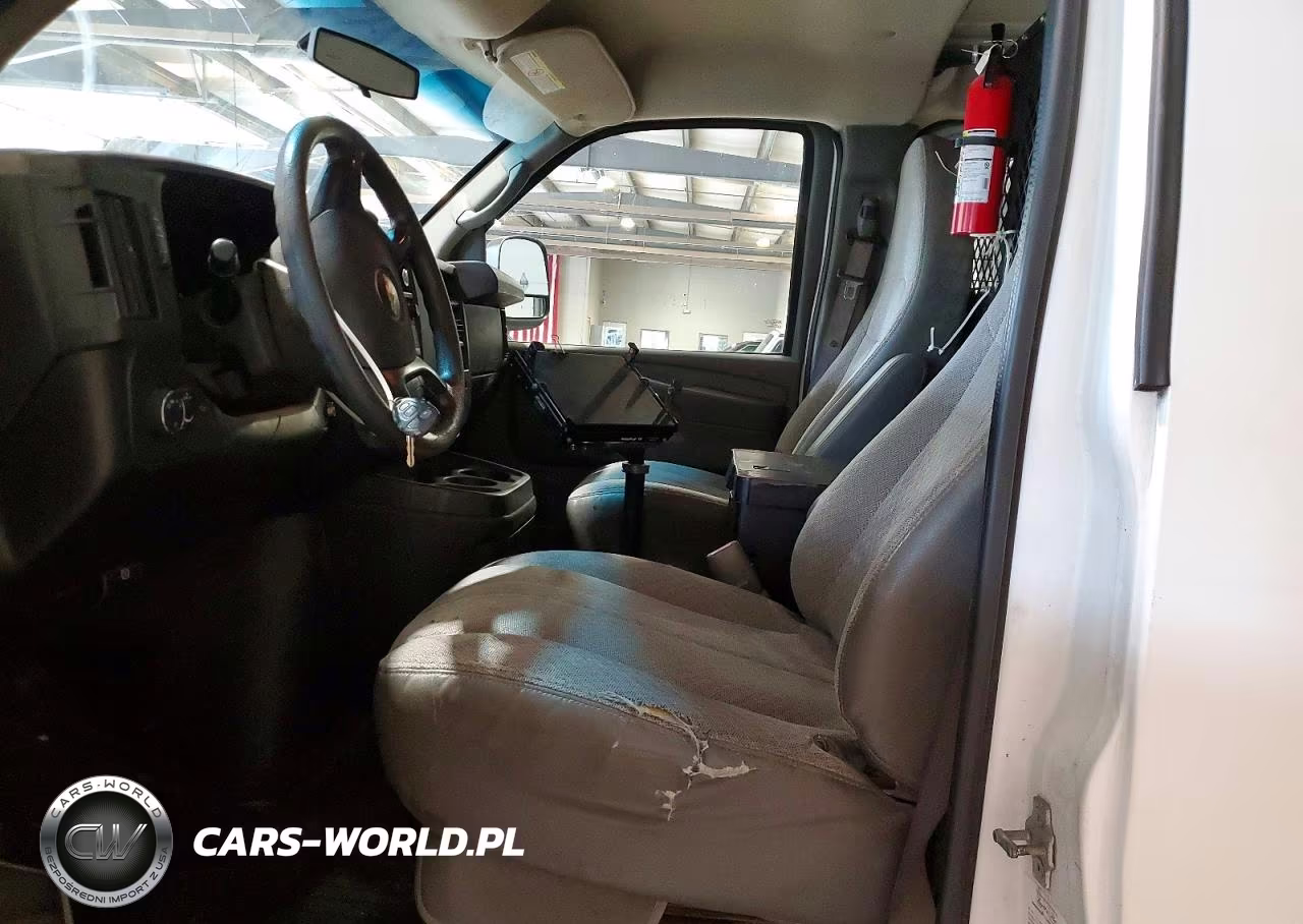 2011 Chevrolet Express G2500 VIN:1GCWGFCA4B1169870 - 7