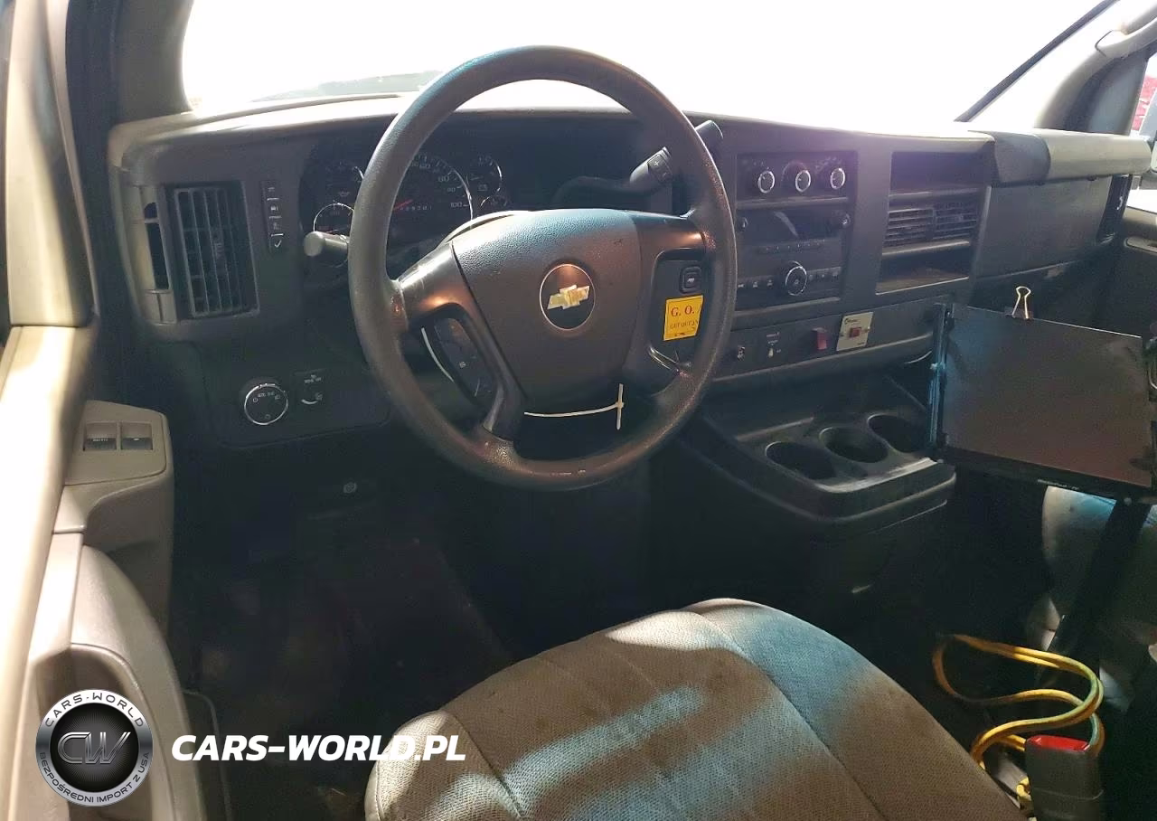 2011 Chevrolet Express G2500 VIN:1GCWGFCA4B1169870 - 8
