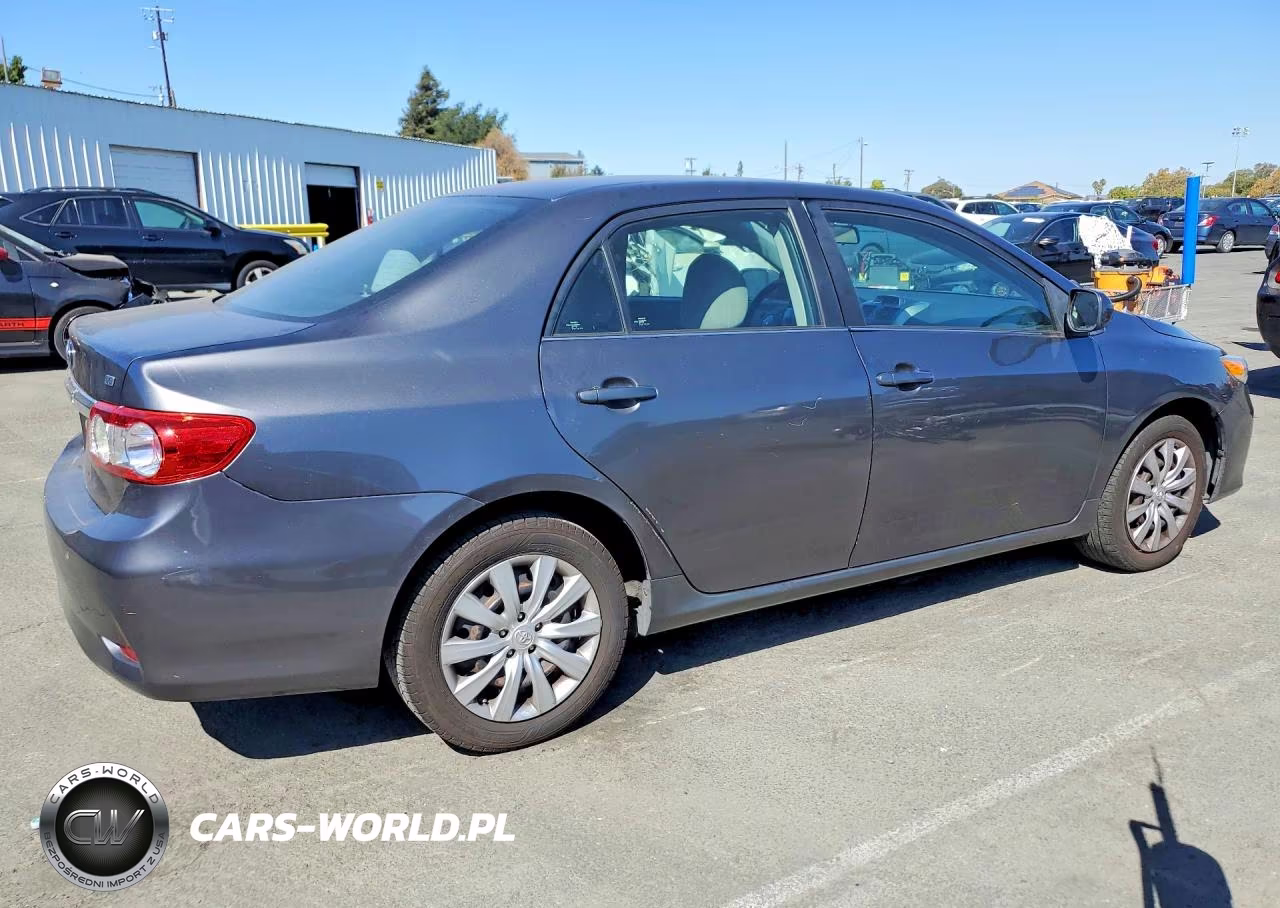 2013 Toyota Corolla Le VIN:5YFBU4EE7DP129955 - 3