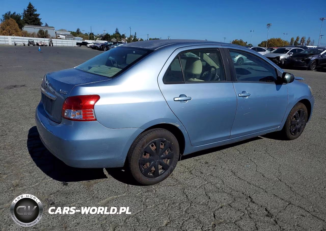 2010 Toyota Yaris Base VIN:JTDBT4K36A1365504 - 3