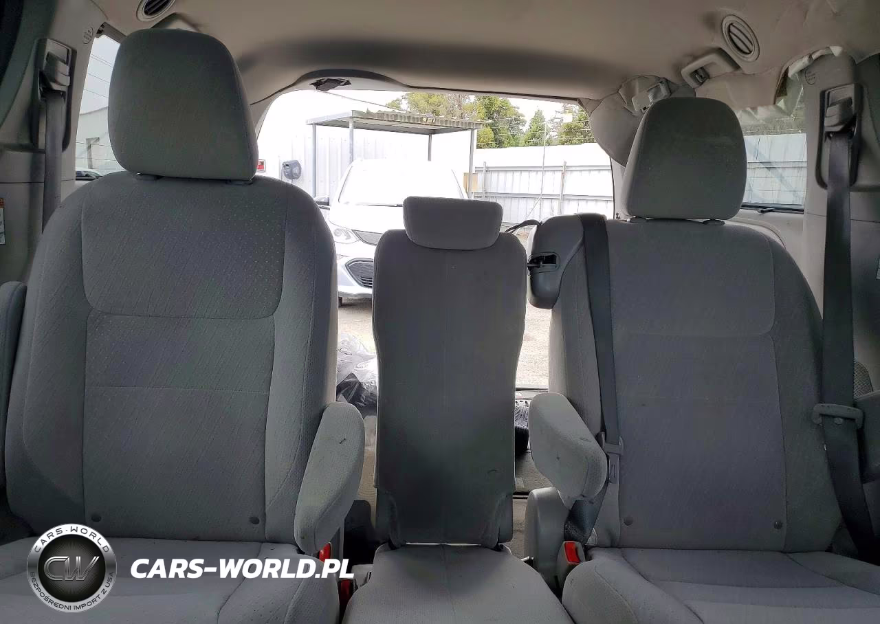 2016 Toyota Sienna Le VIN:5TDKK3DC6GS727563 - 10