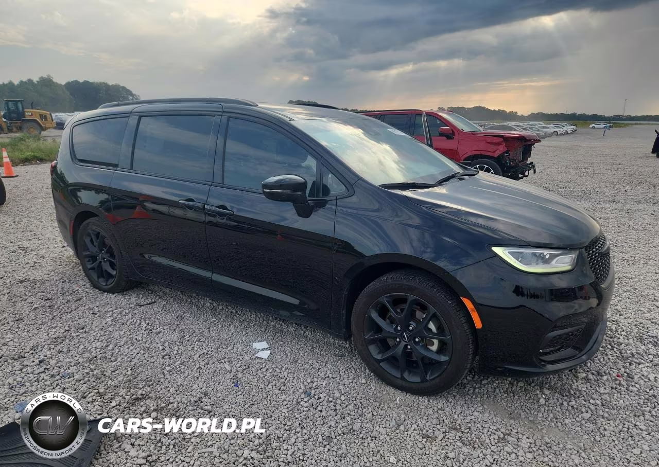 2024 Chrysler Pacifica Touring L VIN:2C4RC1BG7RR203906 - 4