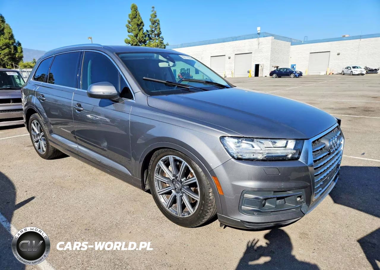 2017 Audi Q7 Prestige VIN:WA1VAAF71HD008183 - 4