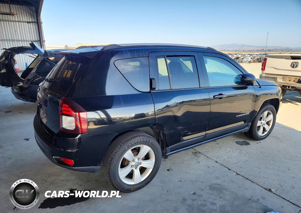 2015 Jeep Compass Sport VIN:1C4NJCBB2FD274787 - 3
