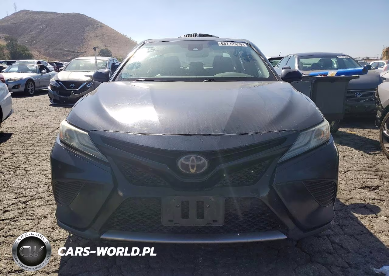 2018 Toyota Camry Xse VIN:4T1B61HK1JU654210 - 5