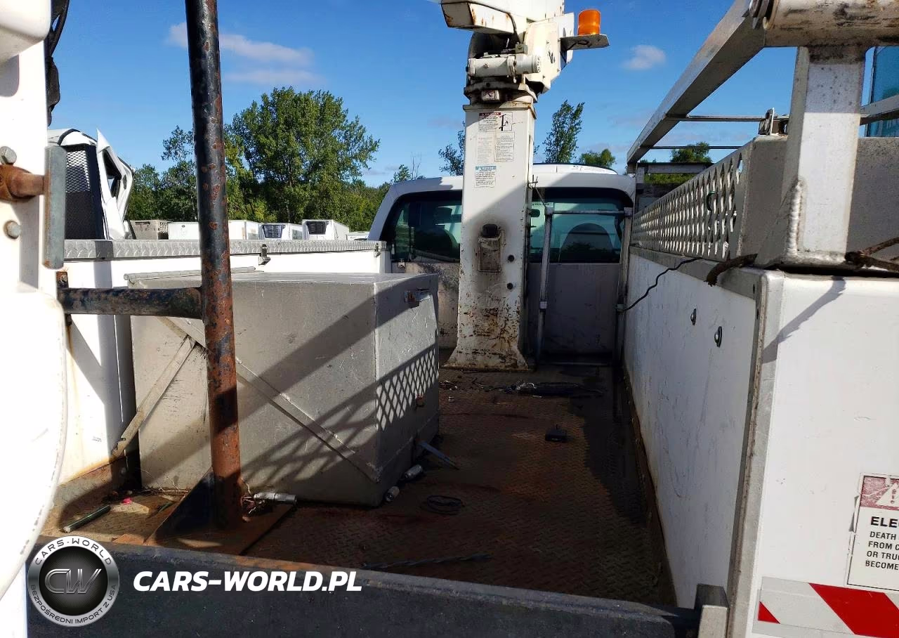2008 Ford F450 Super Duty Bucket Truck VIN:1FDXF46Y18ED51706 - 10