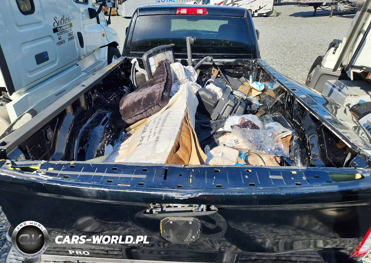 2019 Ram 3500 Big Horn VIN:3C63RPHL3KG636329 - 10