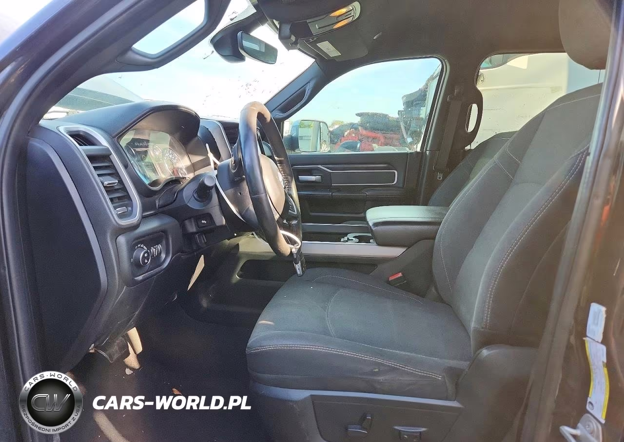 2019 Ram 3500 Big Horn VIN:3C63RPHL3KG636329 - 7