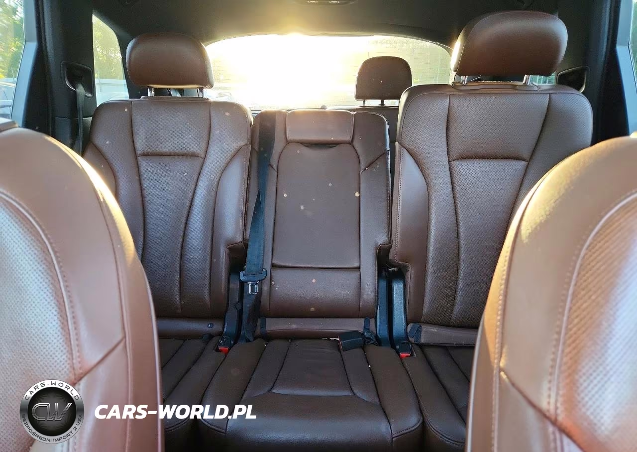 2017 Audi Q7 Premium Plus VIN:WA1LAAF76HD005450 - 10