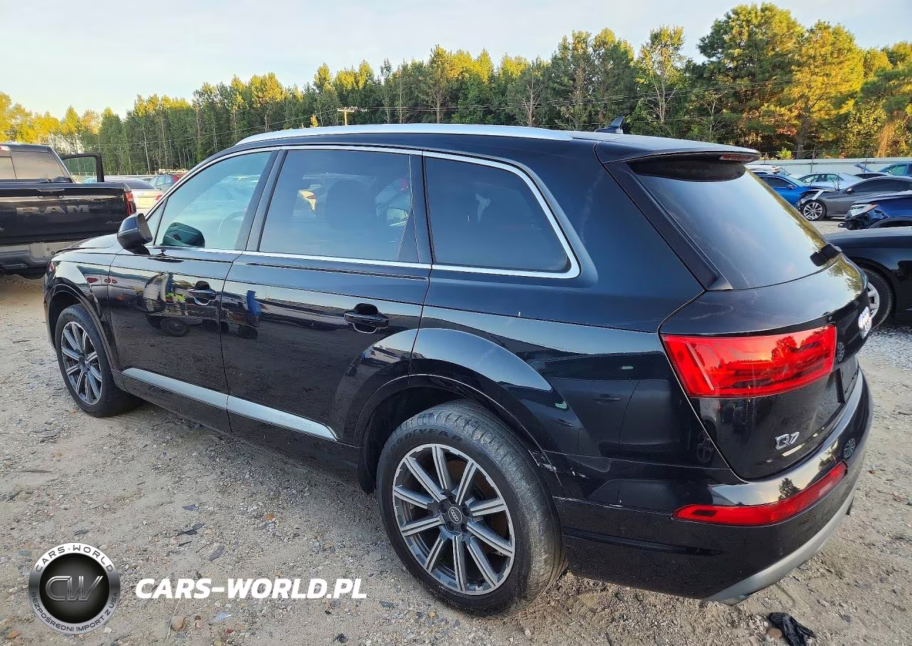 2017 Audi Q7 Premium Plus VIN:WA1LAAF76HD005450 - 2