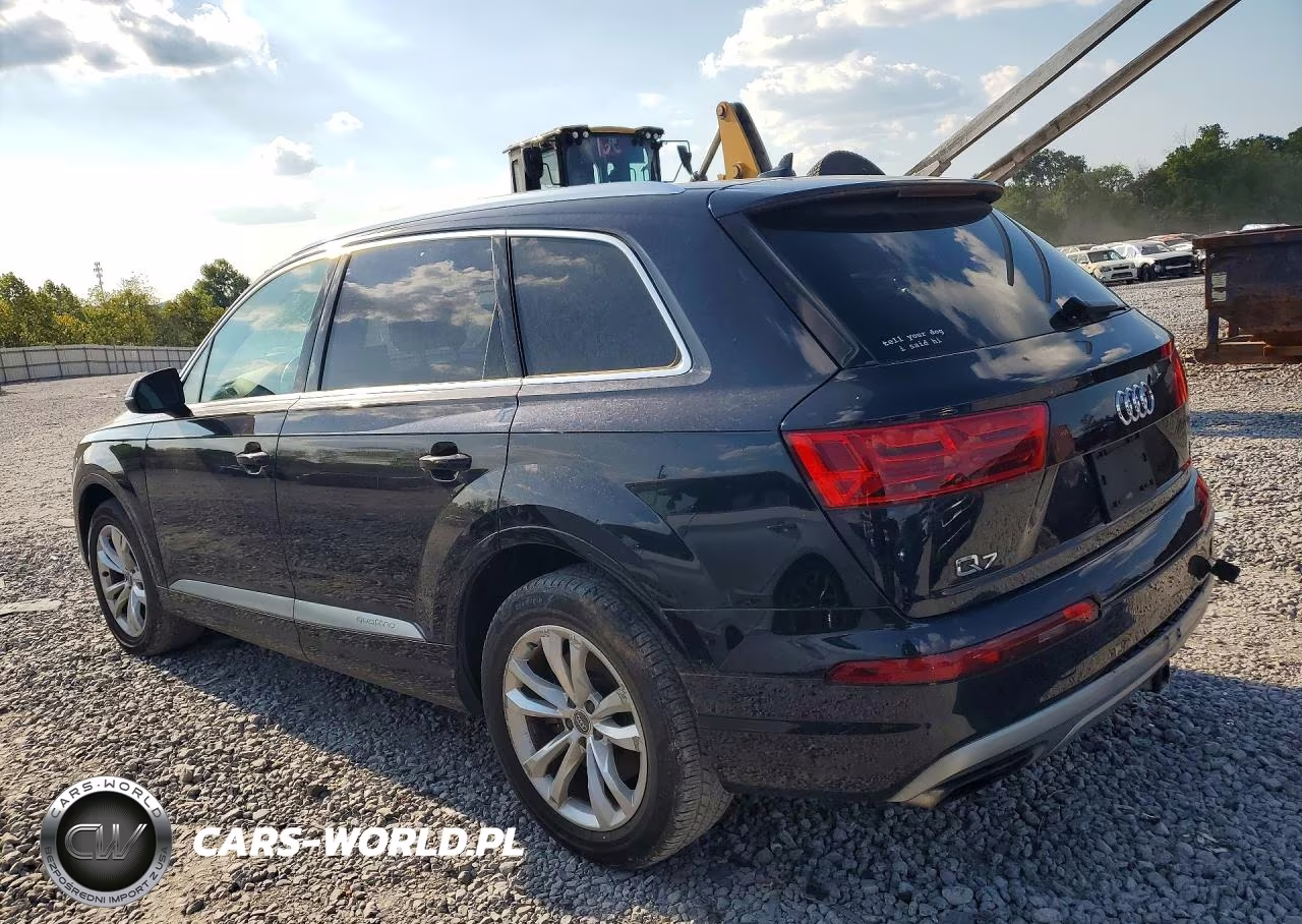 2017 Audi Q7 Premium Plus VIN:WA1LAAF77HD033239 - 2