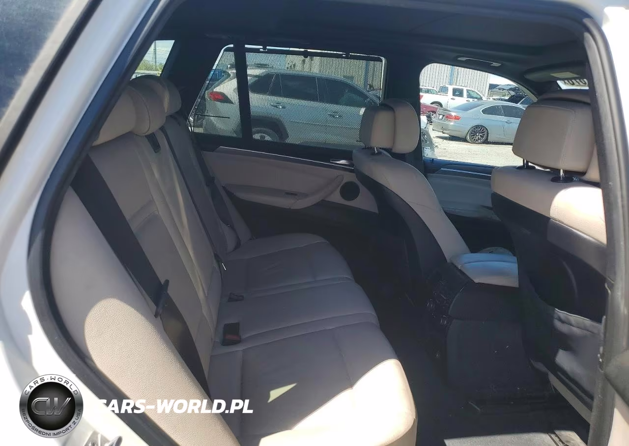 2011 BMW X5 xDrive35I VIN:5UXZV4C54BLL58256 - 11