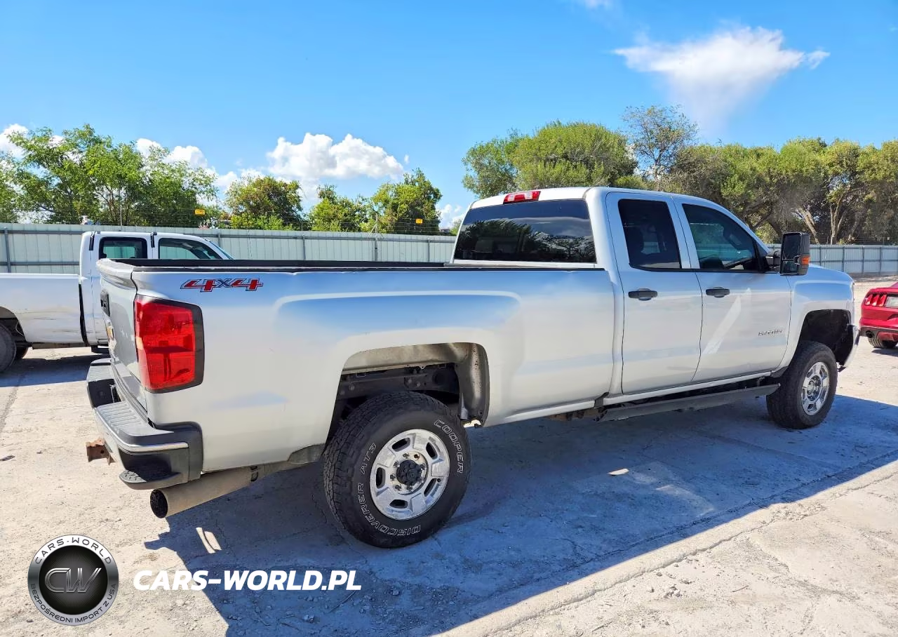 2016 Chevrolet Silverado K2500 Heavy Duty VIN:1GC2KUE80GZ259859 - 3