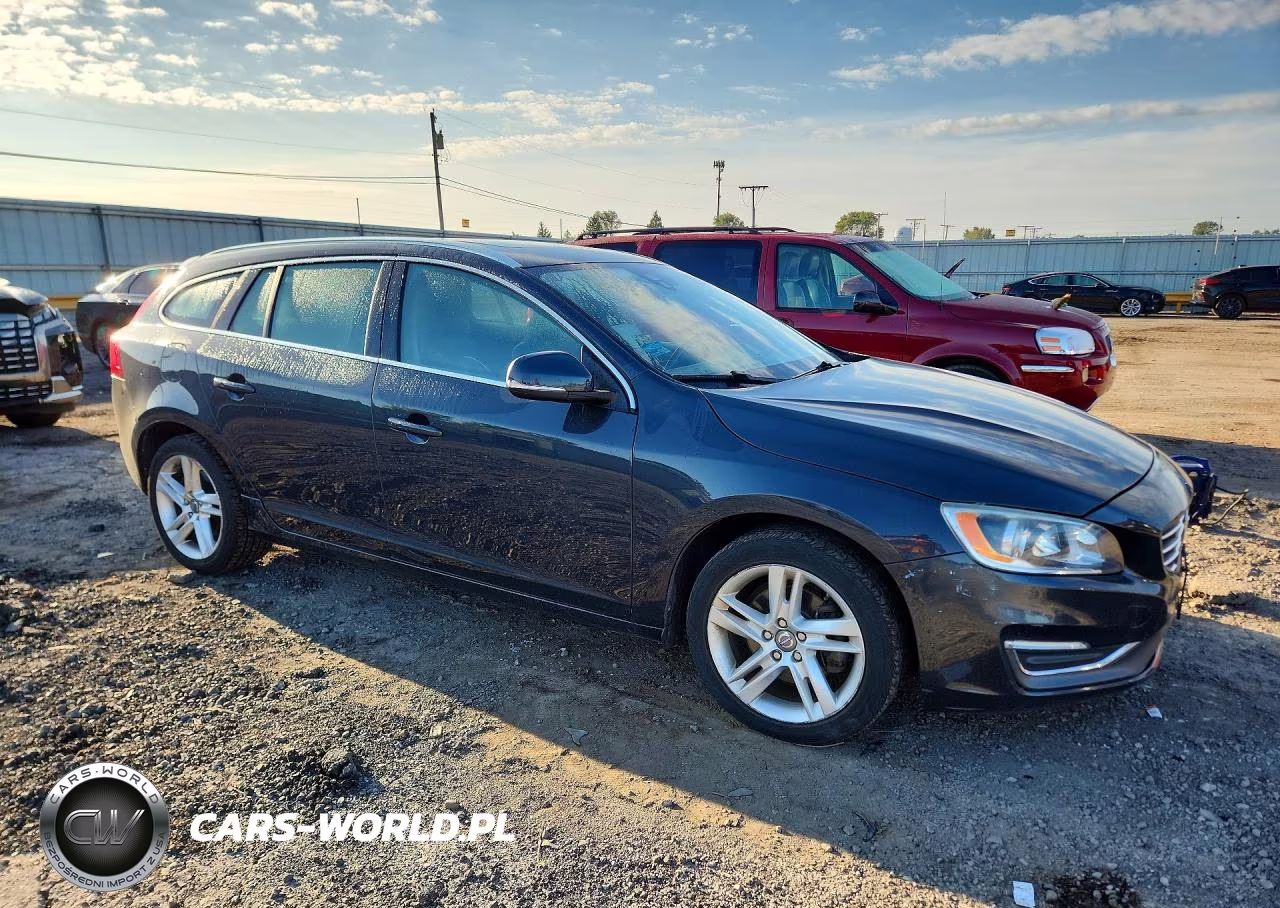 2015 Volvo V60 Platinum VIN:YV140MEDXF1203057 - 4