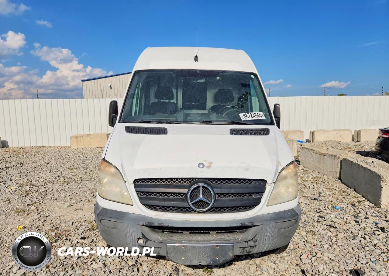2013 Mercedes-Benz Sprinter 2500 VIN:WD3PE8CC1D5769128 - 5