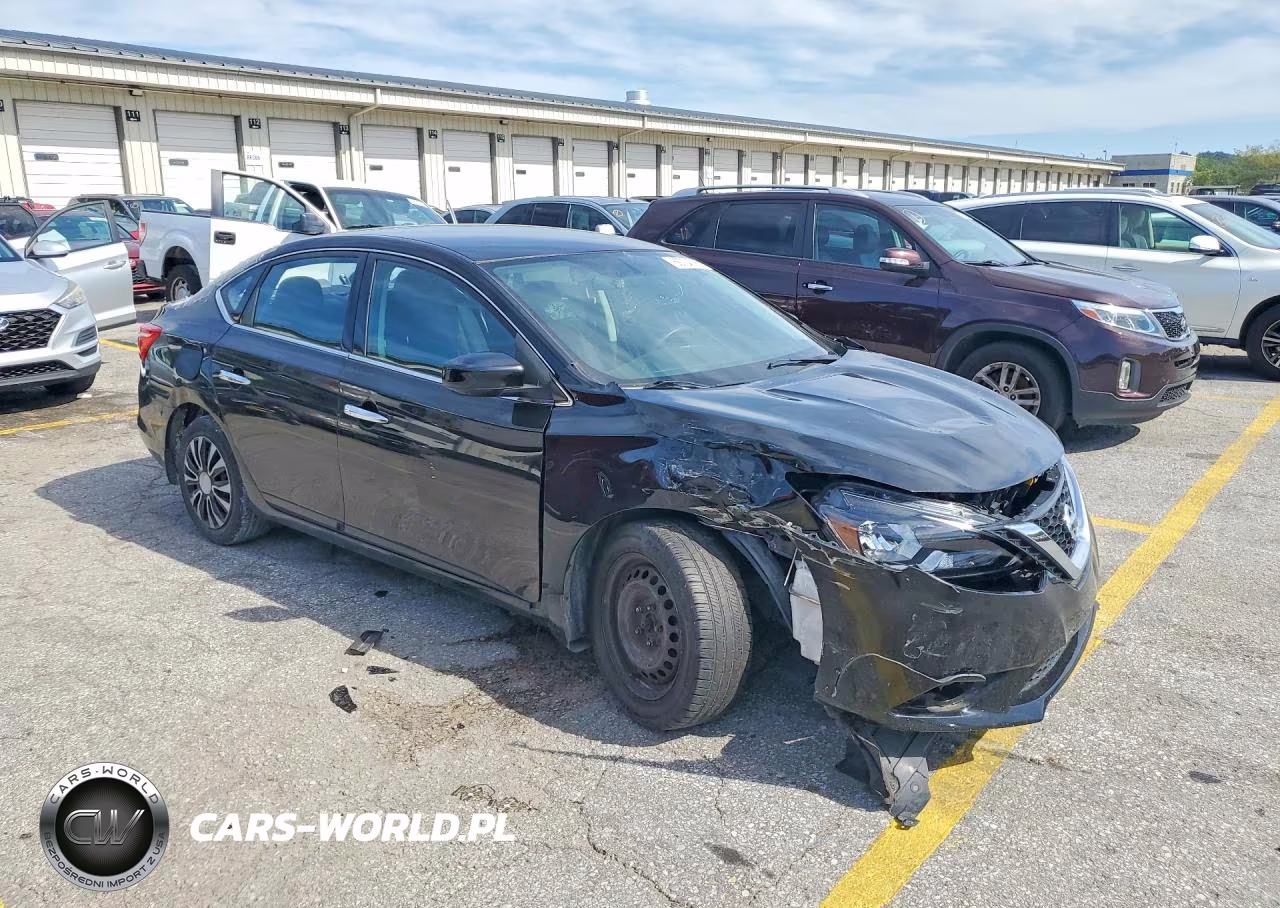 2018 Nissan Sentra S VIN:3N1AB7AP1JY335619 - 4